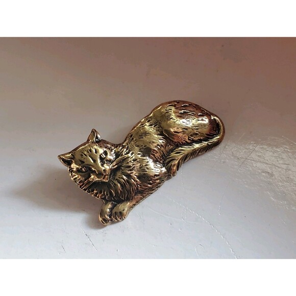Vintage Gold Tone Kitty Cat Brooch Pin Laying Reclining Detailed 1" Unmarked EUC - Picture 11 of 11